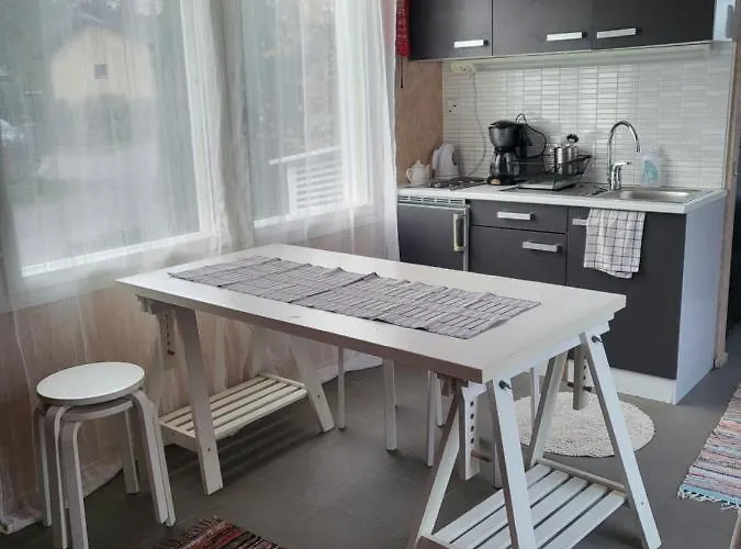 Mini House With Own Garden Appartamento